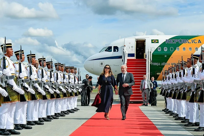Lula chega à Malásia e prevê encontro decisivo com Donald Trump