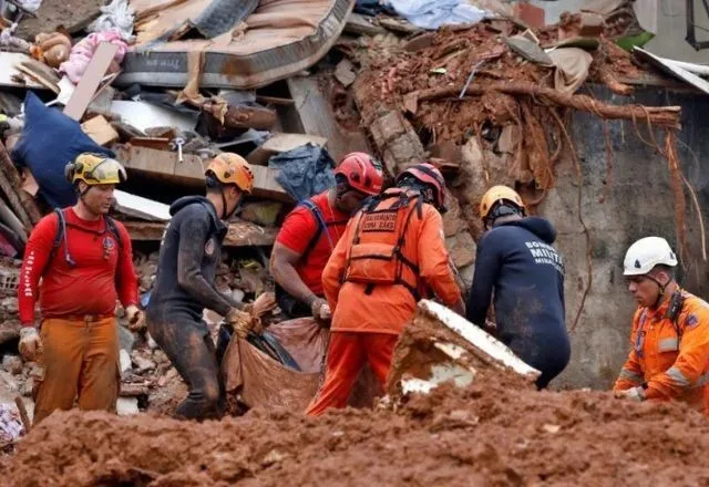 Chuvas em Minas Gerais deixam 64 mortos e 5 desaparecidos