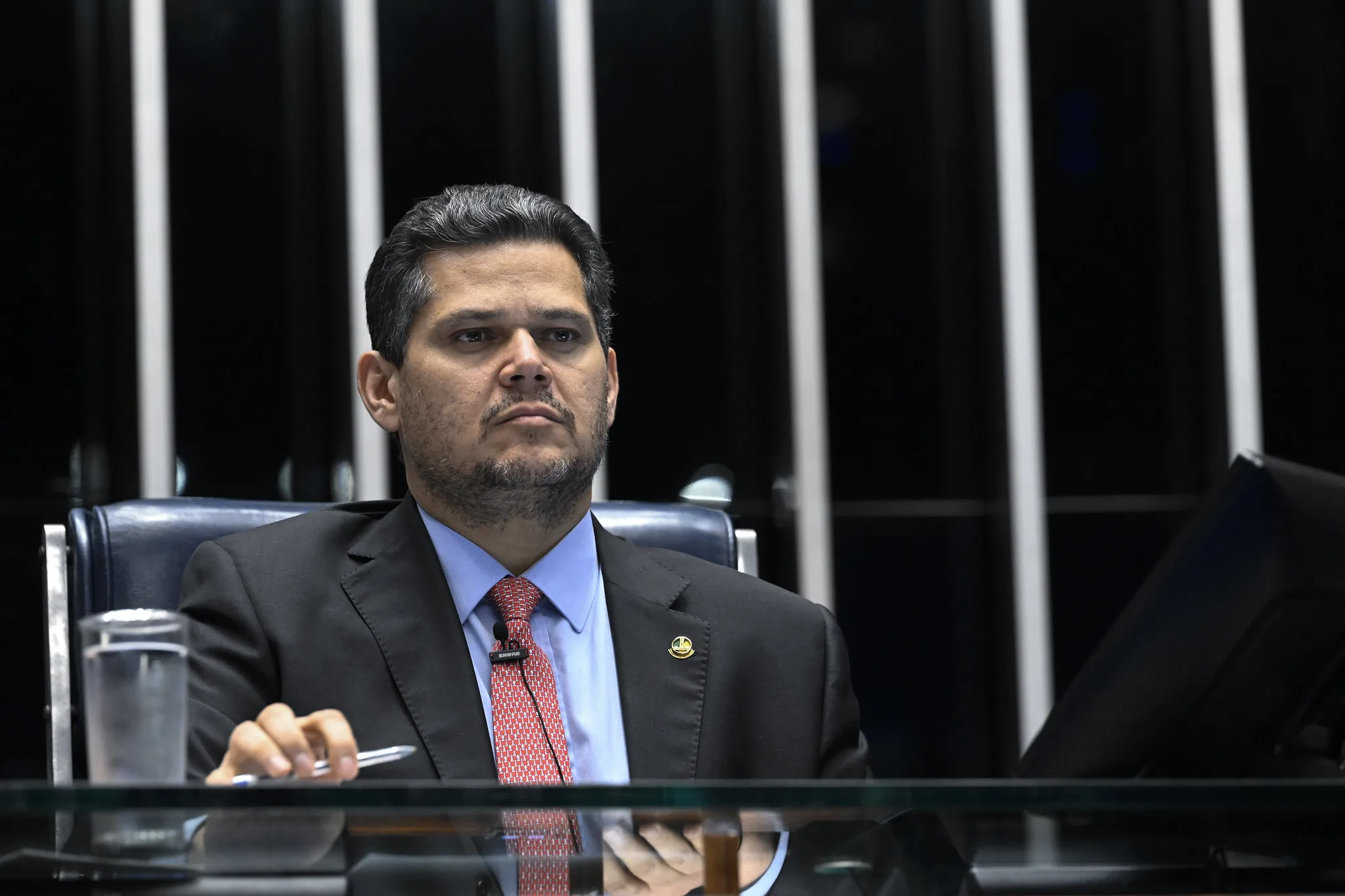 Alcolumbre negocia sessão no Congresso para avaliar veto de Lula