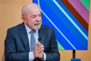 Lula inicia tratamento preventivo com radioterapia em Brasília