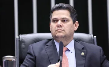 Congresso derruba vetos de Lula e estende doações a estados e municípios no ano eleitoral