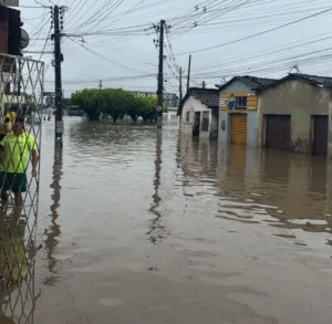 Chuvas na Paraíba deixam mais de 3 mil fora de casa e mantêm alerta