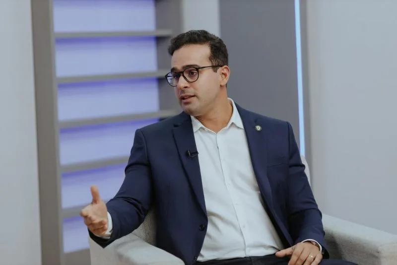 Governador Lucas Ribeiro reforça combate ao crime organizado após operação prender delegado