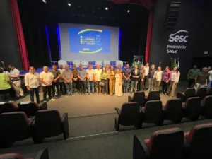 Prefeito Marcos Freitas participa de encontro que reúne lideranças municipais da Paraíba