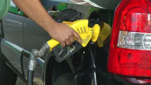 Mistura de etanol na gasolina sobe para 32% e reduz dependência externa