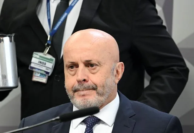 PF apreende carros de luxo em nova fase da investigação do “Careca do INSS”