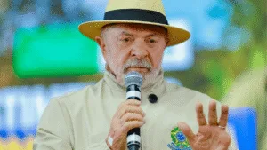Às vésperas das restrições, Lula intensifica anúncios e entregas