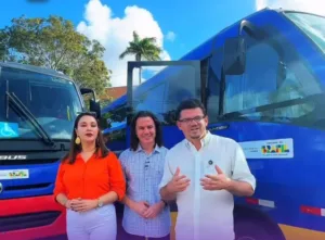Barra de São Miguel recebe micro-ônibus para reforçar saúde municipal