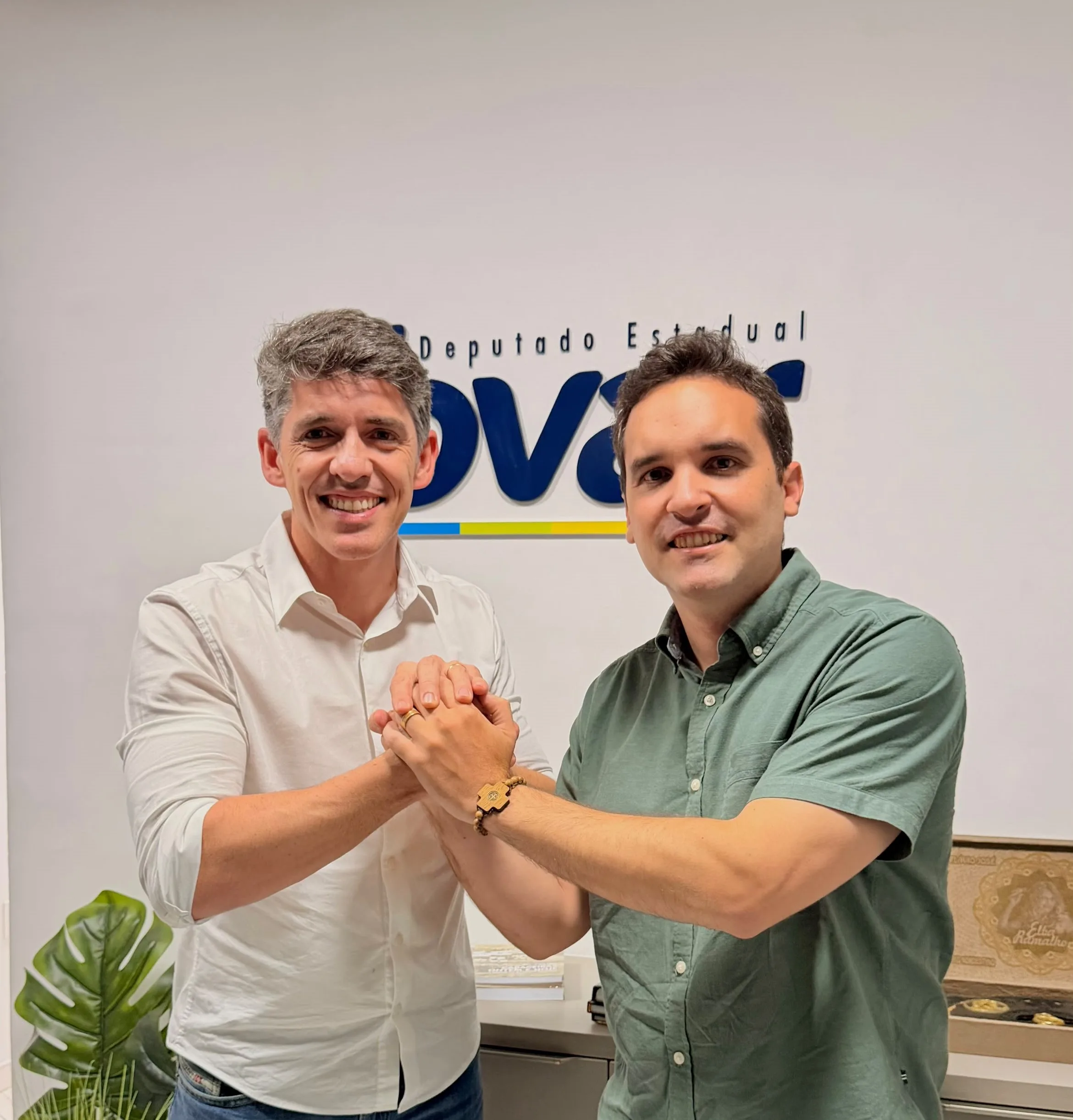 Prefeito de Alcantil anuncia apoio a Tovar para deputado estadual em 2026