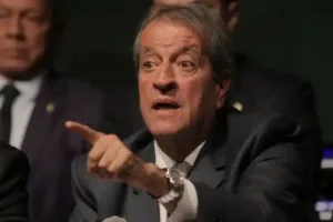Valdemar Costa Neto espera reconciliação de Michelle e Flávio: “Sempre tem problema na campanha”