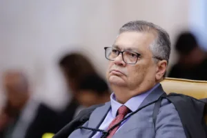 Dino intima presidentes de 21 partidos para explicar destinação de emendas