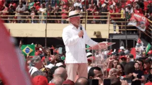 Lula lança campanha mirando comparação com Bolsonaro e disputa de 2026