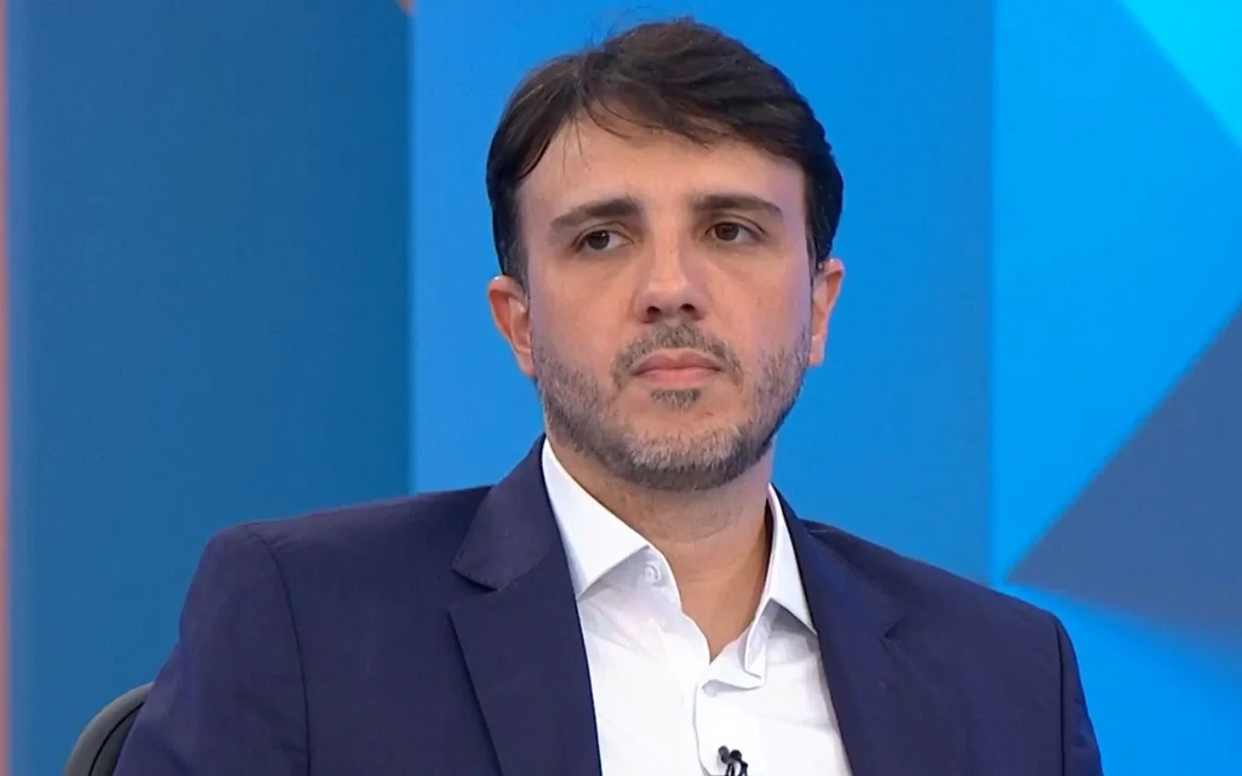 Toffoli suspende redes, debates e verba pública da campanha de Renan Santos