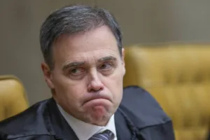 Após revelação de R$ 10,8 milhões em contratos públicos, Mendonça deixa sociedade de instituto privado