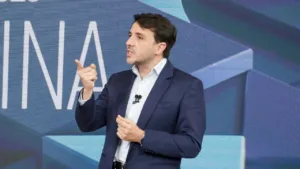 Decisão do STF permite retomada da campanha de Renan Santos