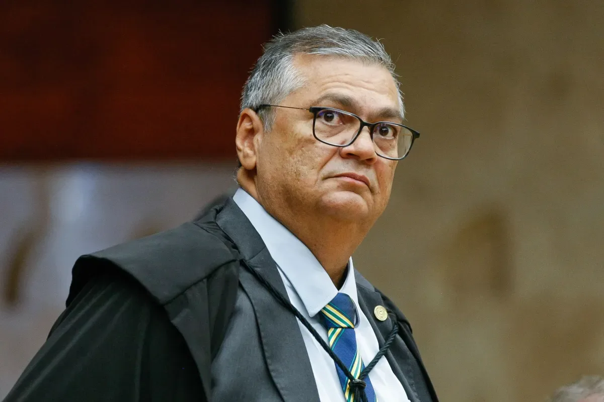 Flávio Dino derruba decisão que havia removido post sobre Nossa Senhora
