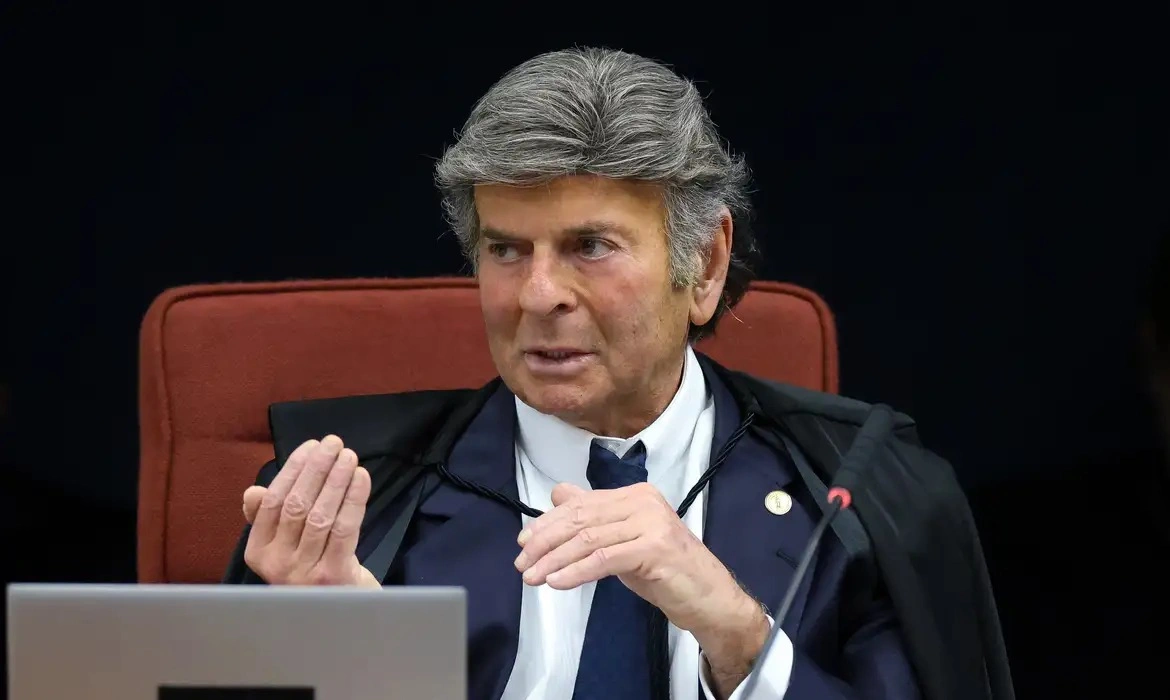Fux suspende decisão de Dino e determina retorno de ordem eleitoral