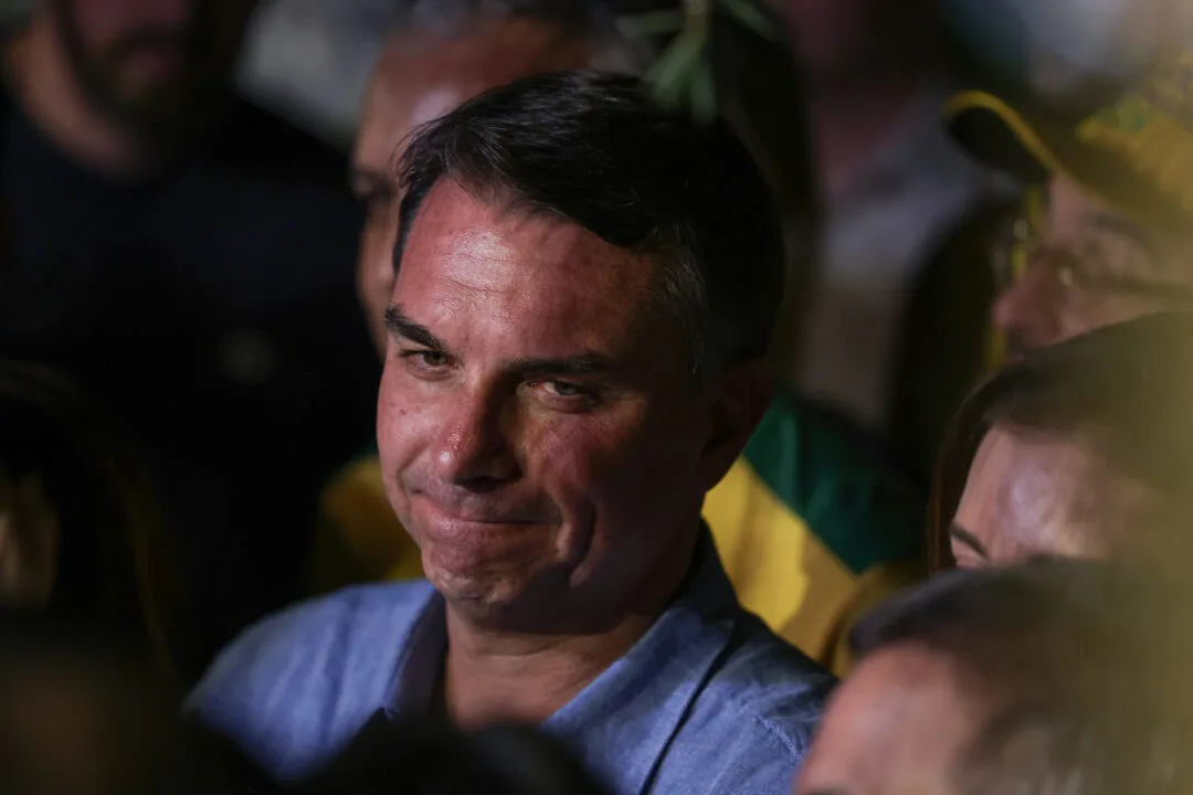 TSE vê ‘grave manipulação’  e manda Flávio apagar  video sobre ato de Lula na Paulista