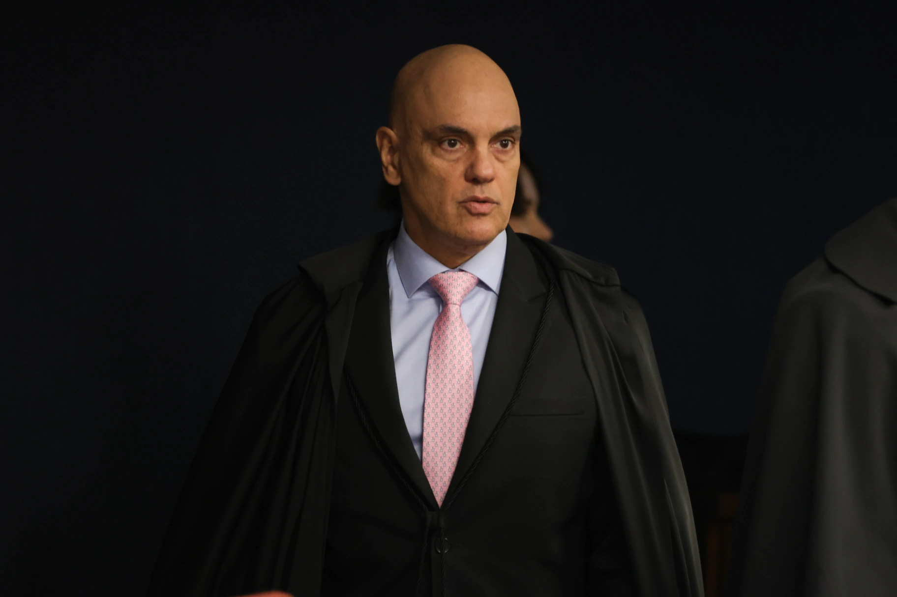 Moraes autoriza Flávio Bolsonaro a retomar visitas ao pai